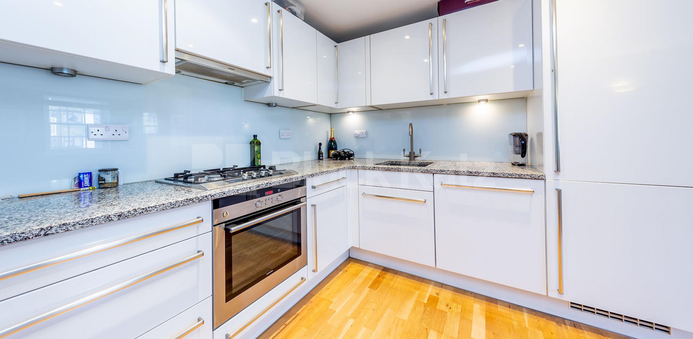 			STUNNING ONE BED IN CAMDEN!, 1 Bedroom, 1 bath, 1 reception Flat			 Kings Terrace, CAMDEN